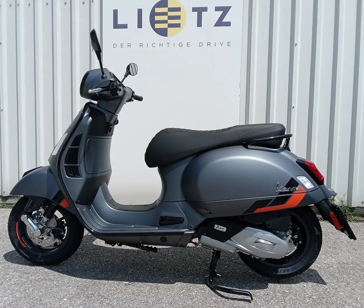 Vespa GTS 125 Supersport HPE ABS E5+ Grijs - 2