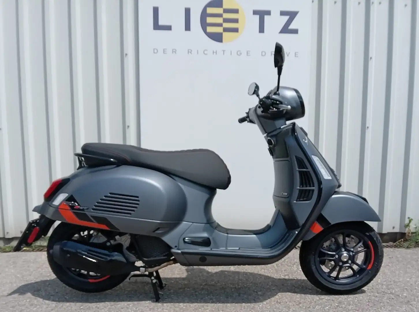 Vespa GTS 125 Supersport HPE ABS E5+ Grijs - 1