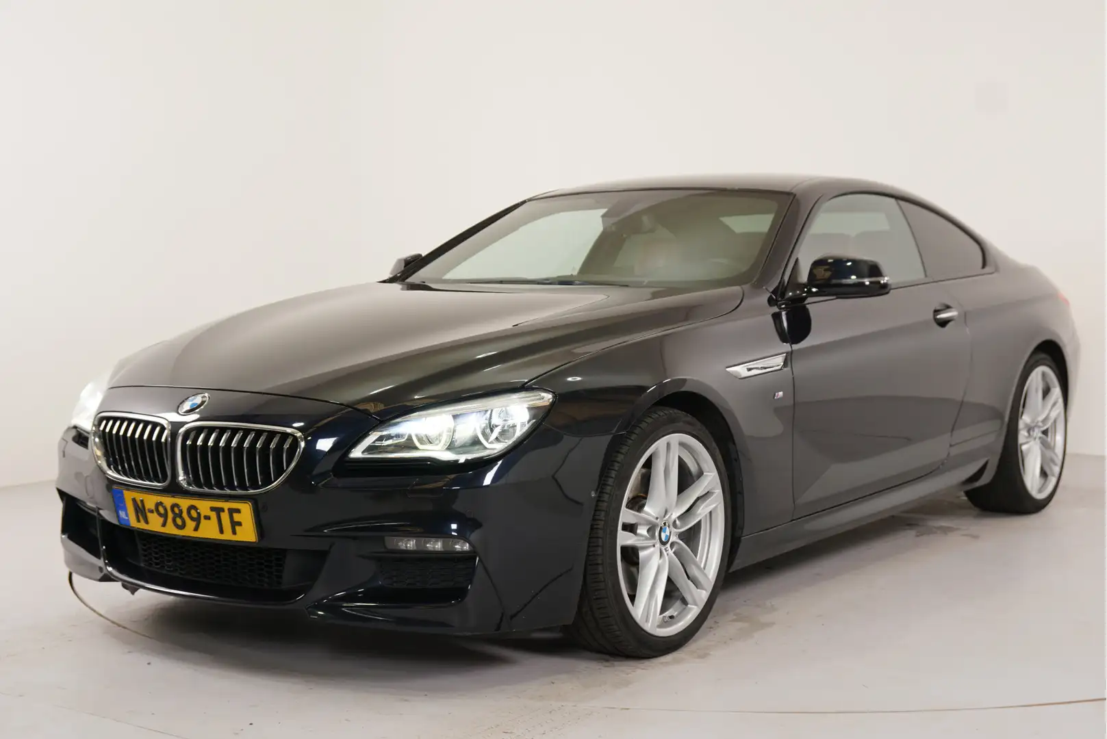 BMW 640 6-serie 640xi High Executive | M-Sport | Zwart - 2