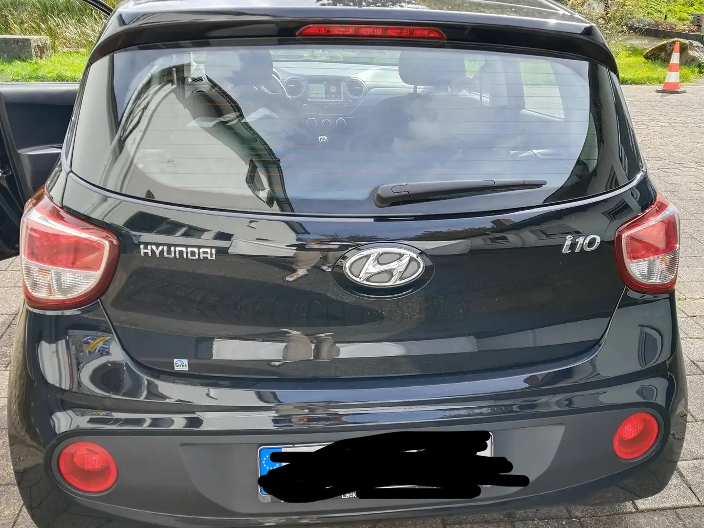 Hyundai i10 i10 1.0 Intro Edition Schwarz - 2