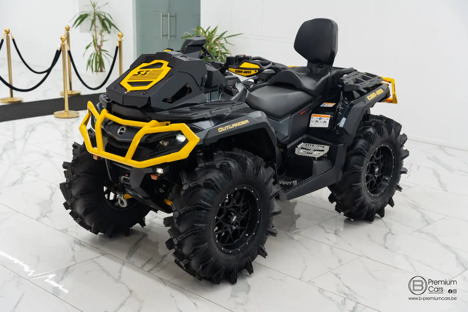 Can-Am Outlander 1000 MAX XTP — ABS / LIFT KIT / WINCH / GEEL! Schwarz - 1