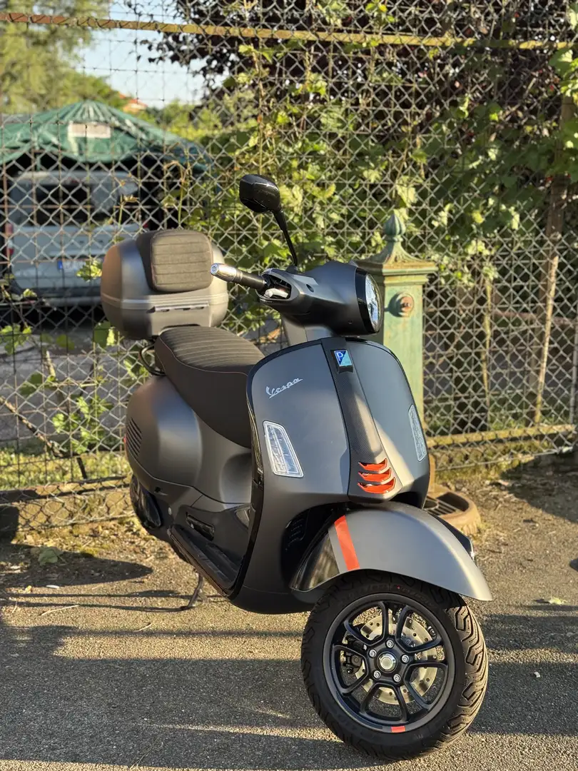 Vespa GTS Super Sport 300 - 1