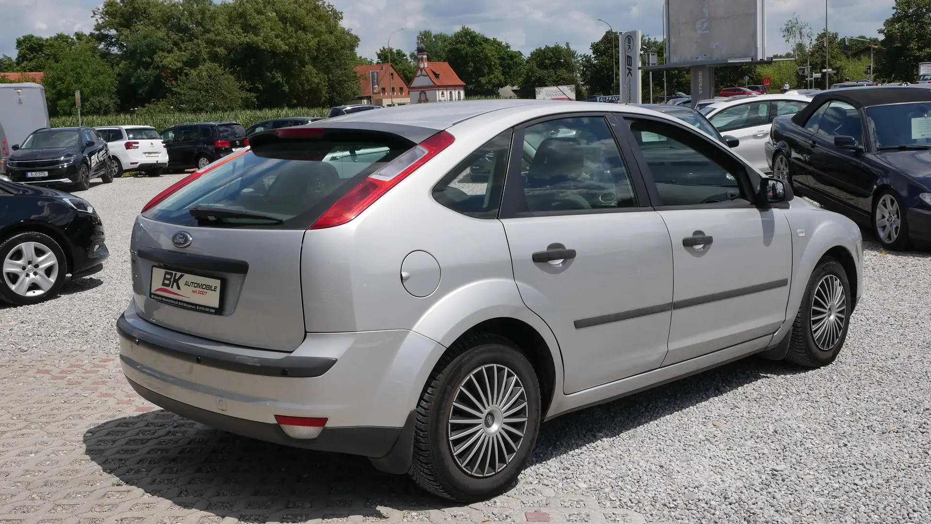 Ford Focus TÜV- Kundendienst Neu Scheckheft Sitzheiz Klima Silber - 2