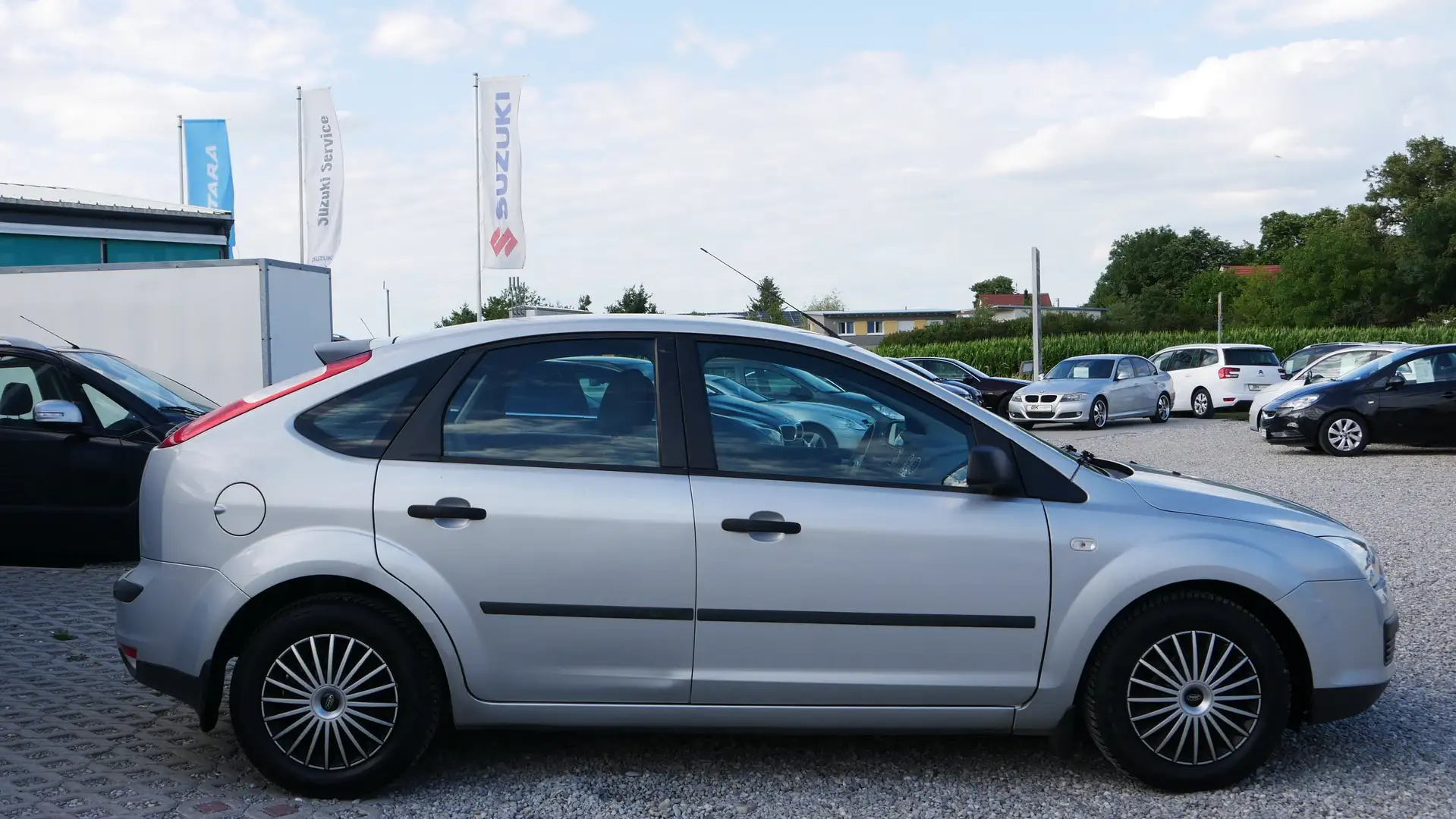 Ford Focus TÜV- Kundendienst Neu Scheckheft Sitzheiz Klima Silber - 2