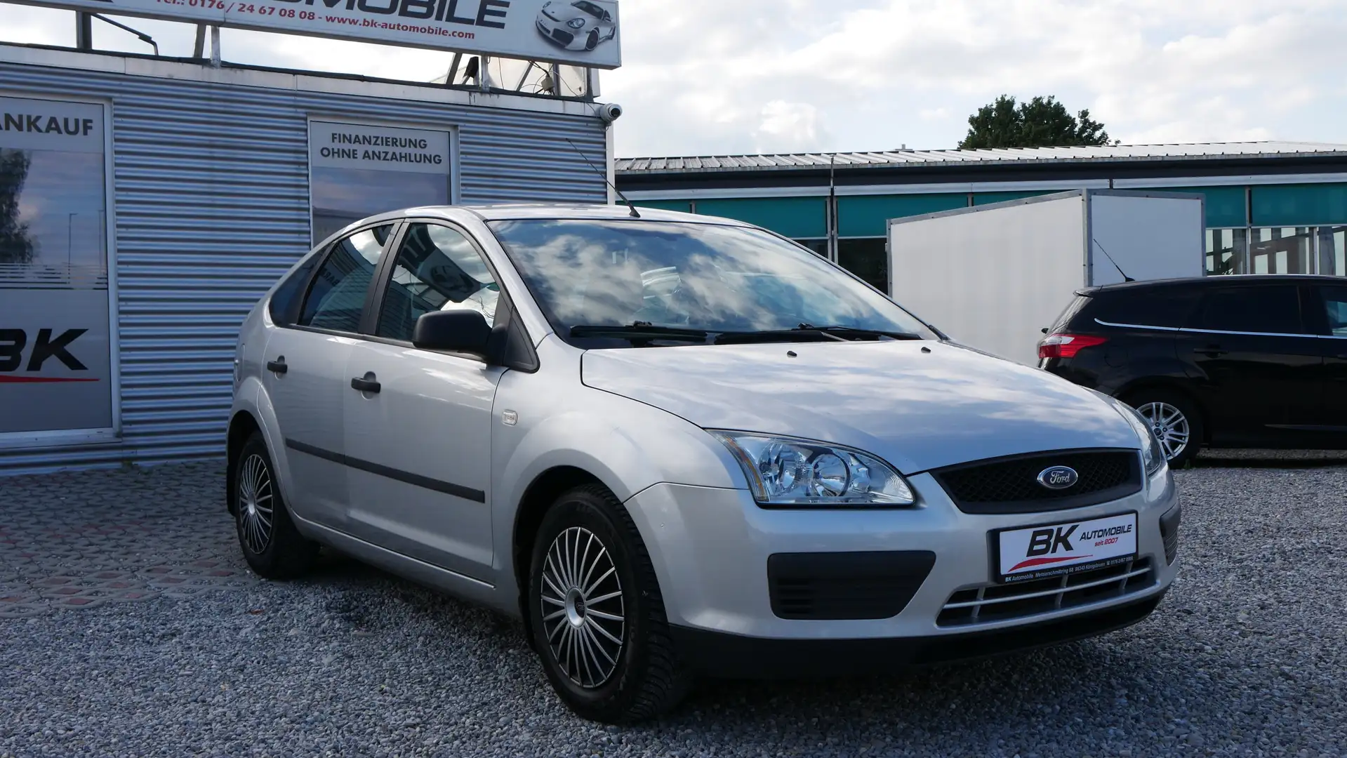 Ford Focus TÜV- Kundendienst Neu Scheckheft Sitzheiz Klima Silber - 1