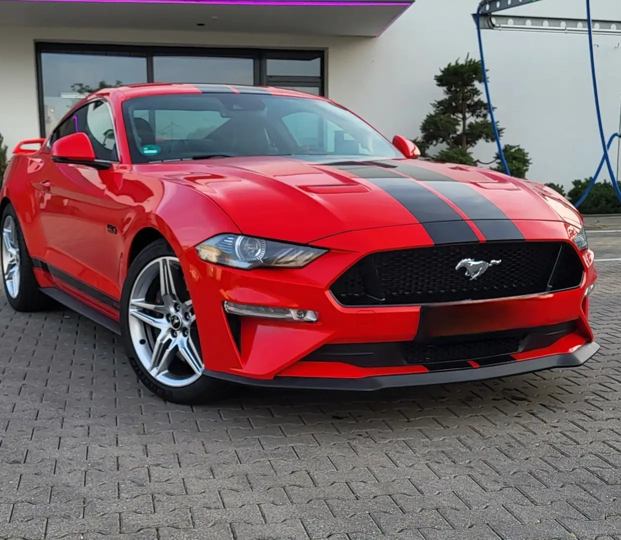 Ford Mustang Fastback 5.0 Ti-VCT V8 Aut. GT Rot - 1