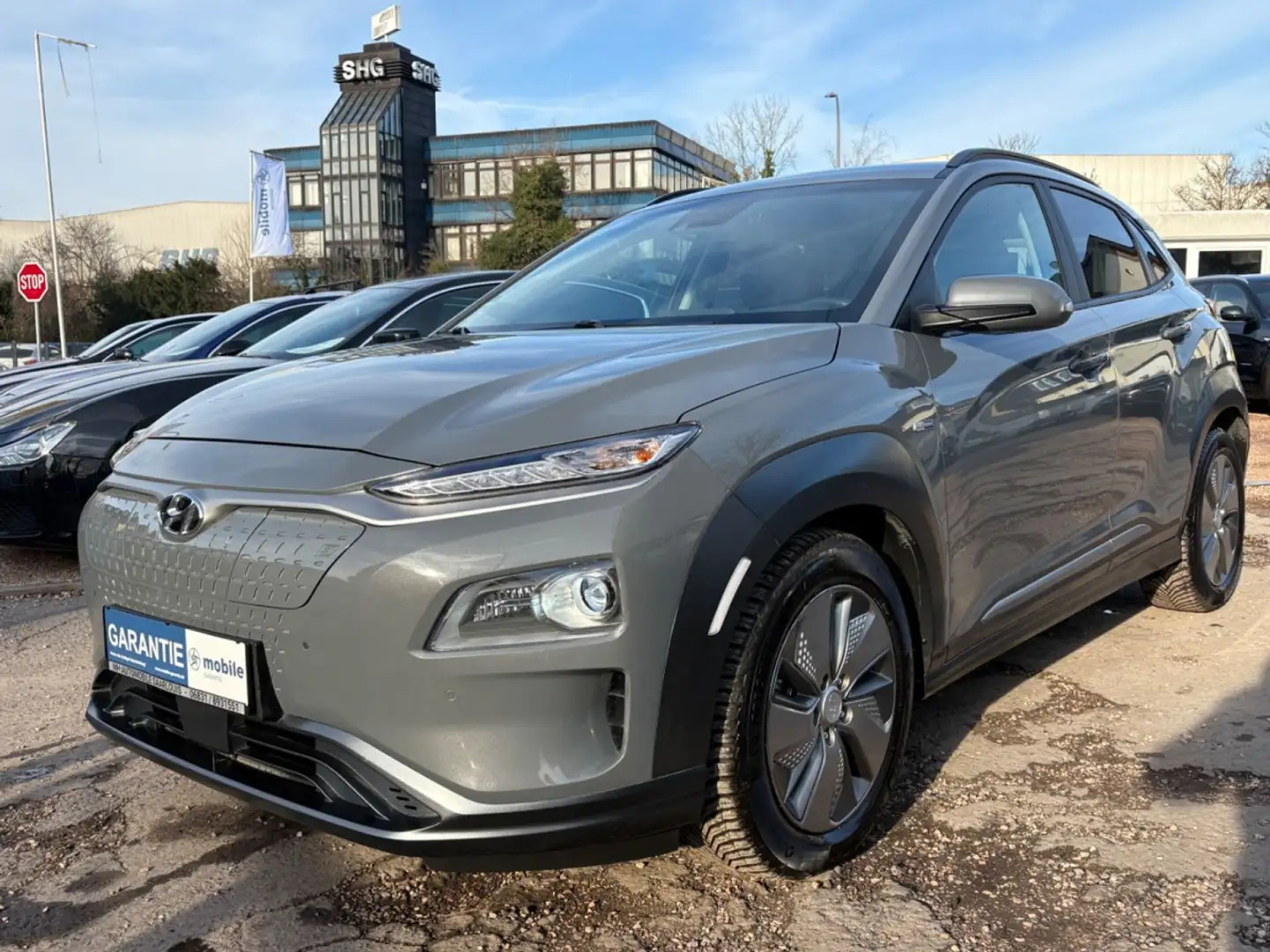 Hyundai KONA Premium Elektro 2WD Gris - 2