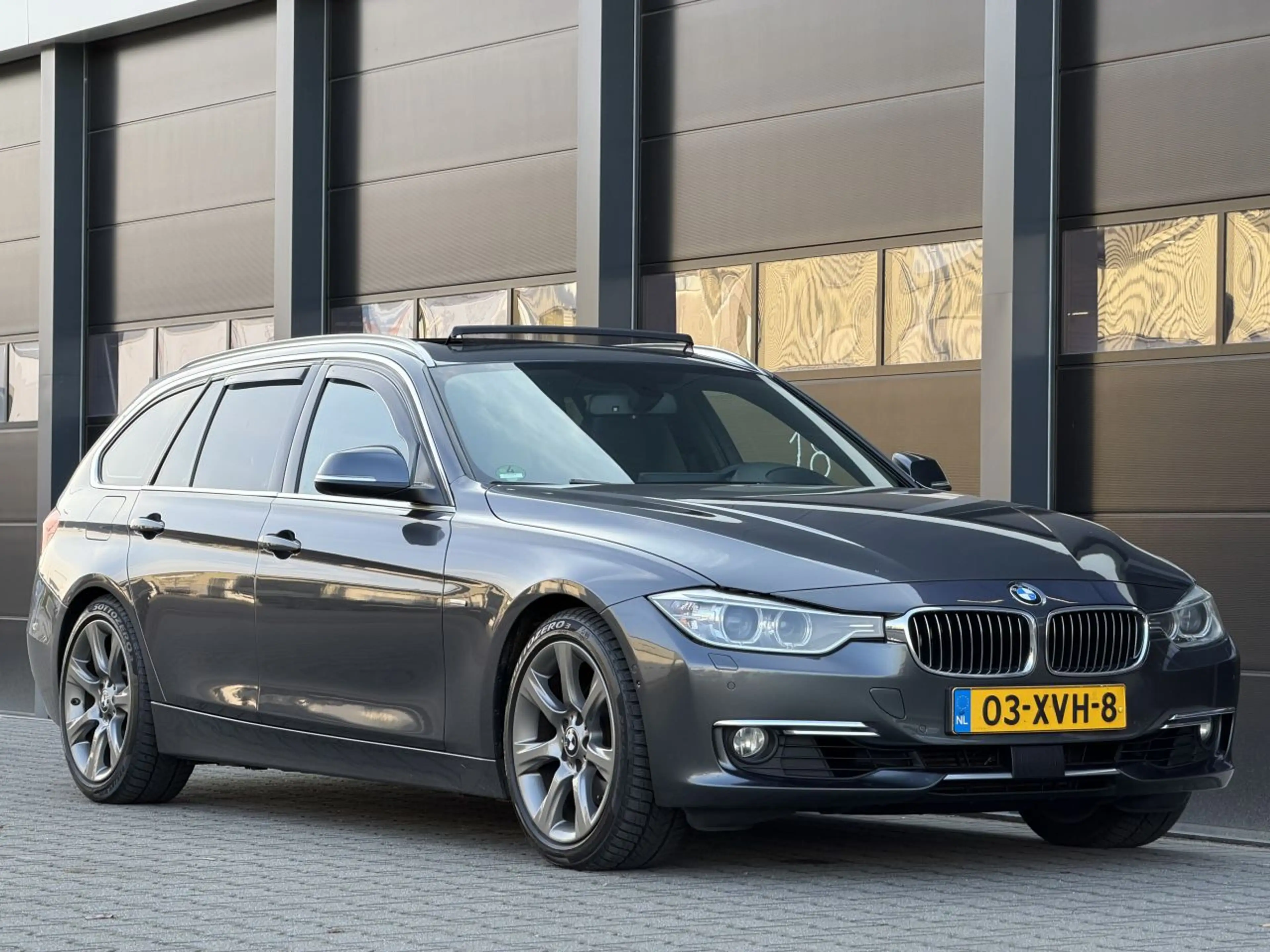 BMW 328 3-serie 328i High Executive Hade-Up Panorama Leer — photo 2