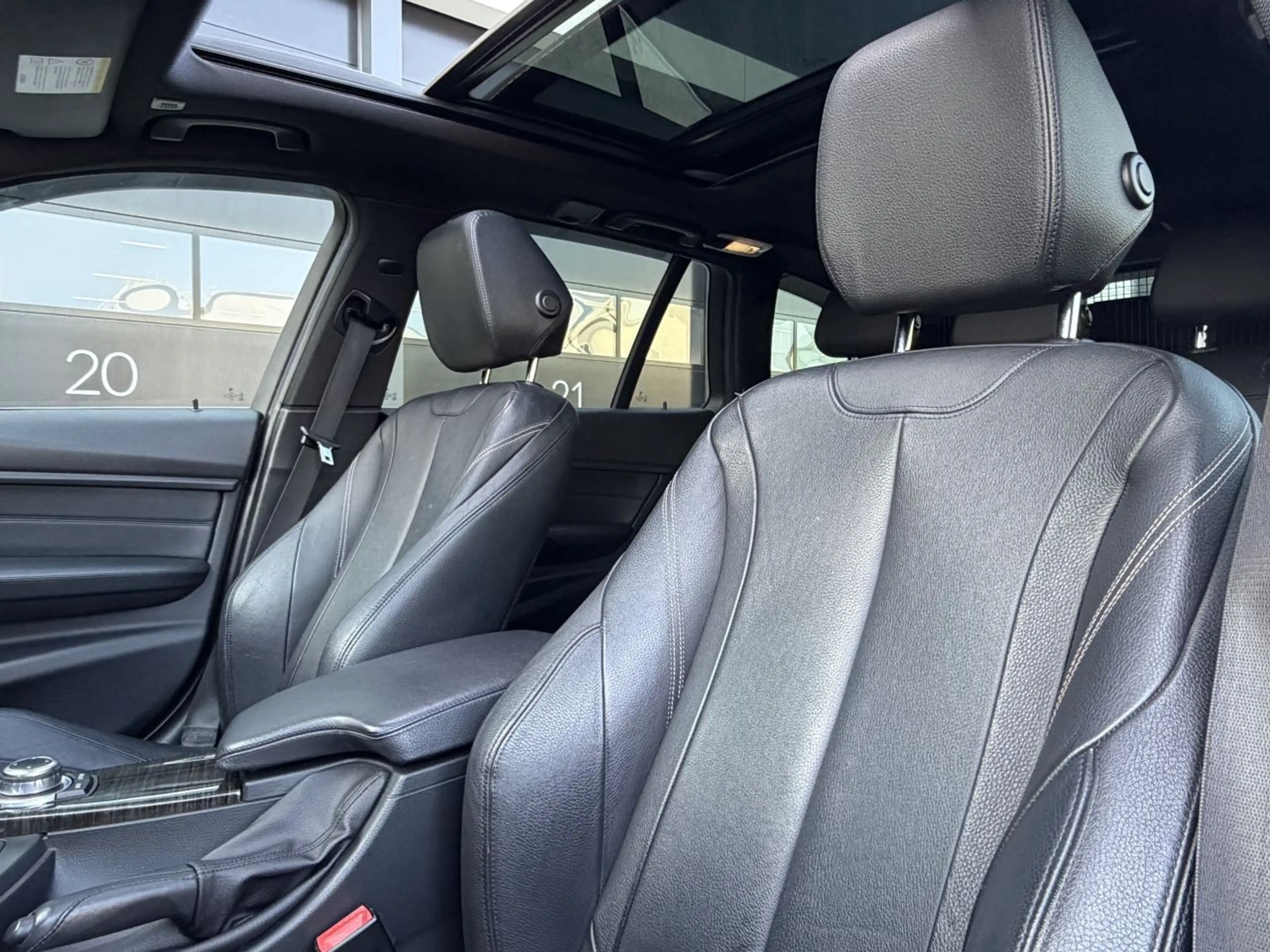 BMW 328 3-serie 328i High Executive Hade-Up Panorama Leer — photo 8