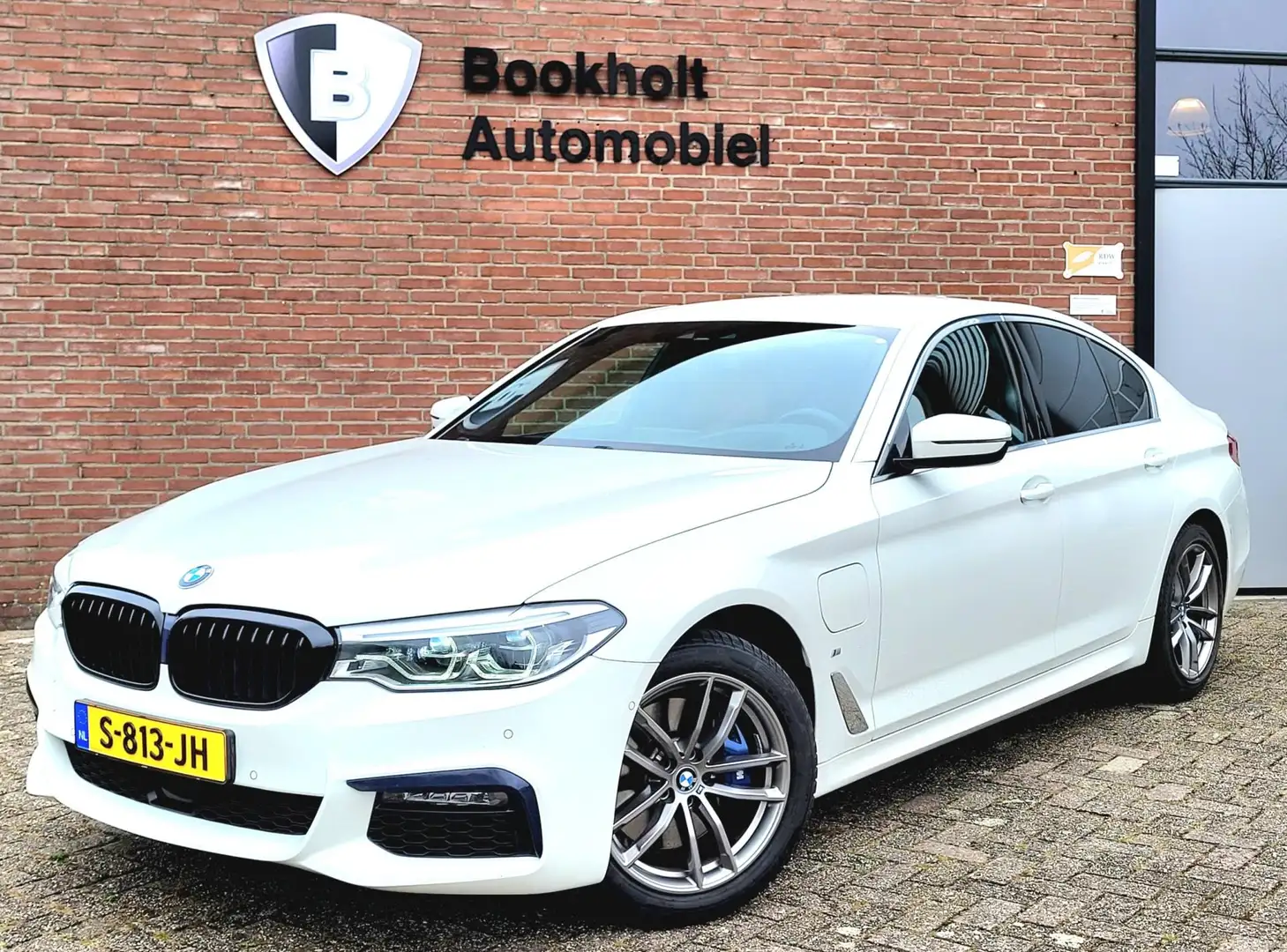 BMW 530 5-serie 530e xDrive M-sport, Massage, ACC, HUD, Ca Wit - 1