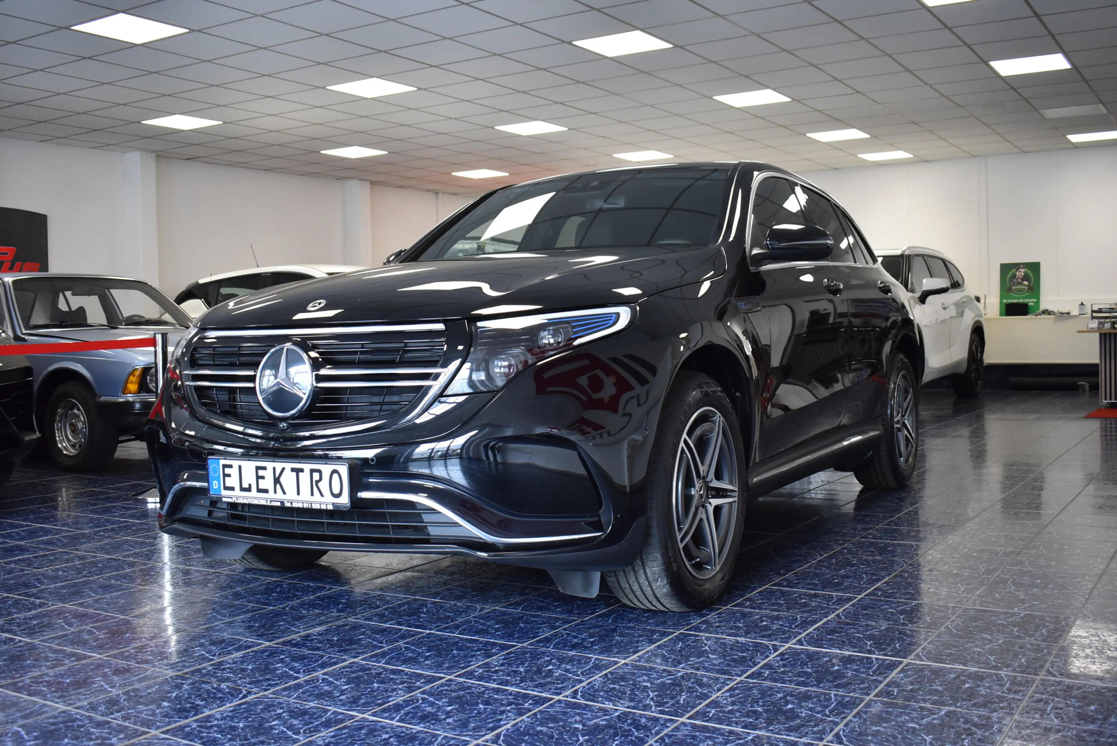 Mercedes-Benz EQC 400 — photo 4