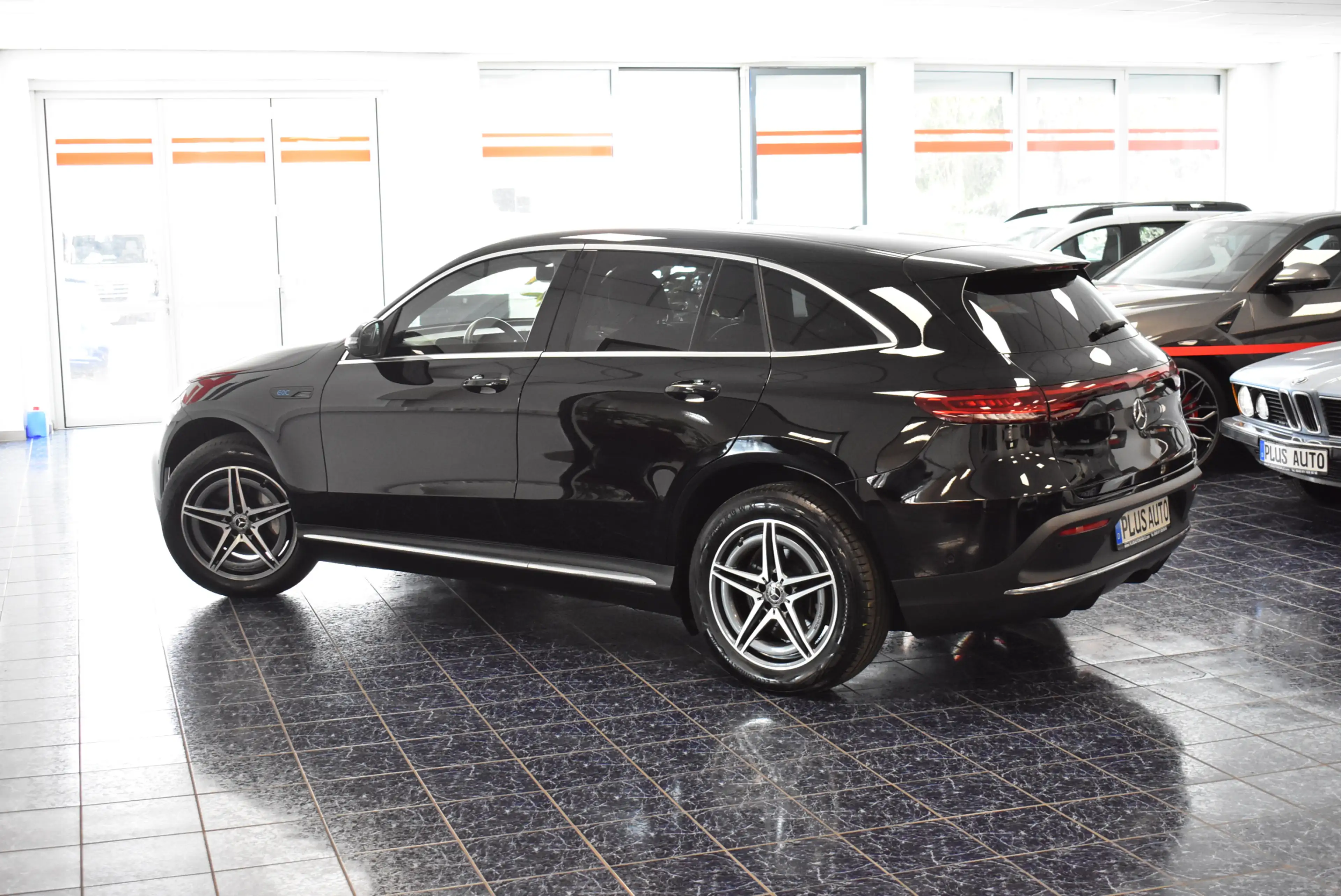 Mercedes-Benz EQC 400 — photo 3