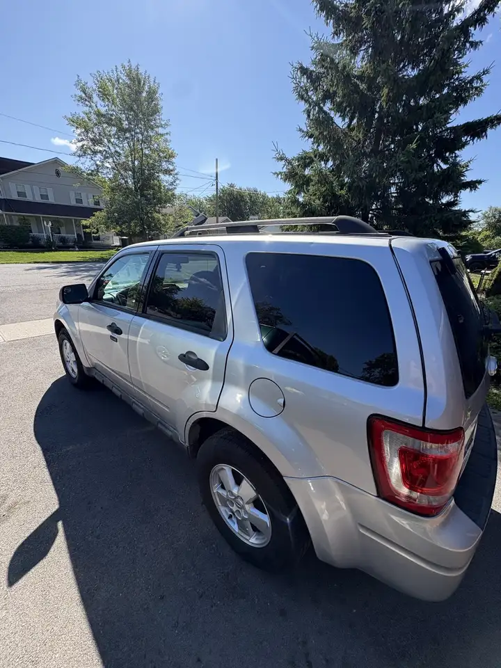 Ford Escape снимка Ford Escape