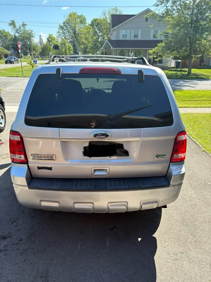 Ford Escape снимка Ford Escape