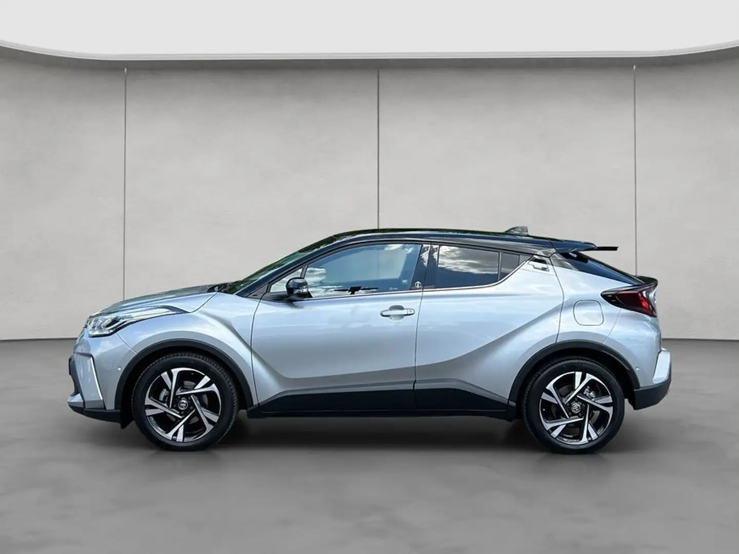 Toyota C-HR 2.0 Hybrid Team Deutschland Zilver - 2
