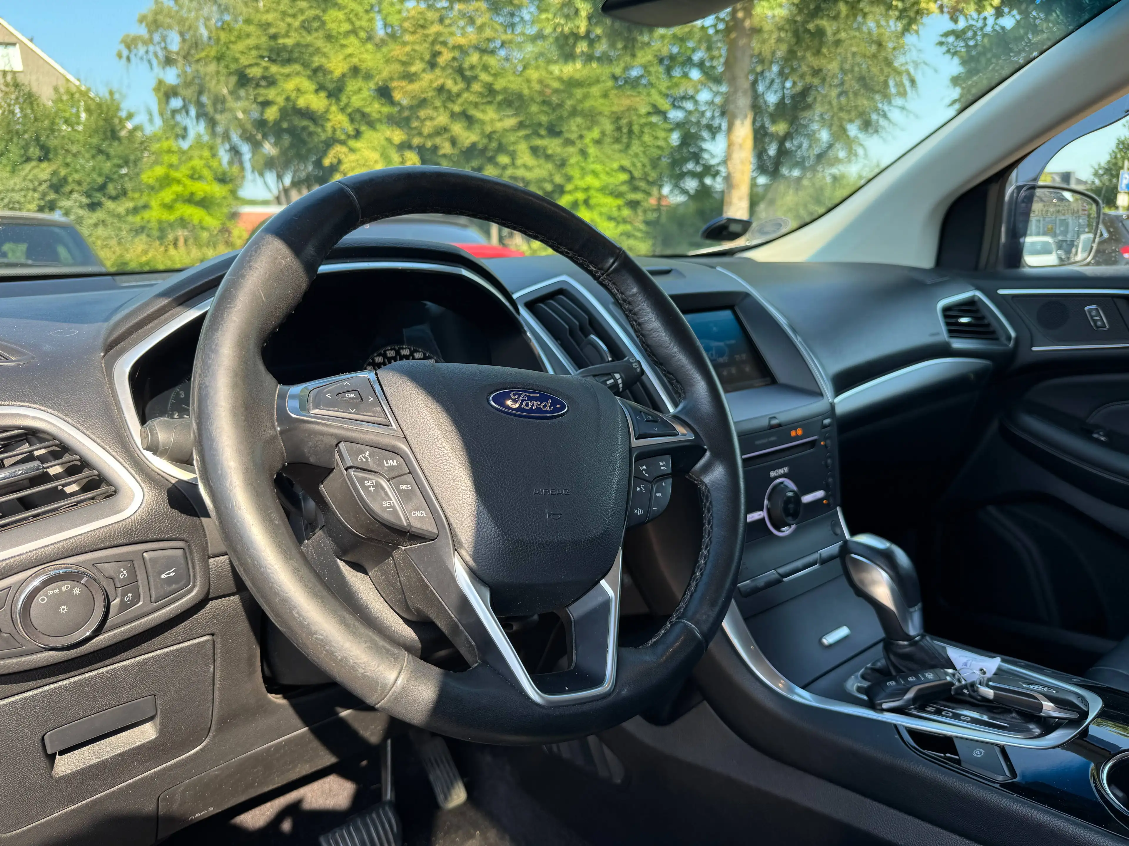 Ford Edge Titanium 4x4-Automatik-Leder AHK-NAV ACC-SHZ-LED — photo 12