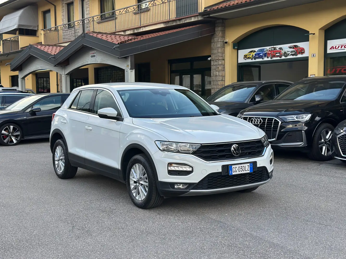 Volkswagen T-Roc T-Roc 1.0 tsi Style 110cv.  NEOPATENTATI Blanc - 2
