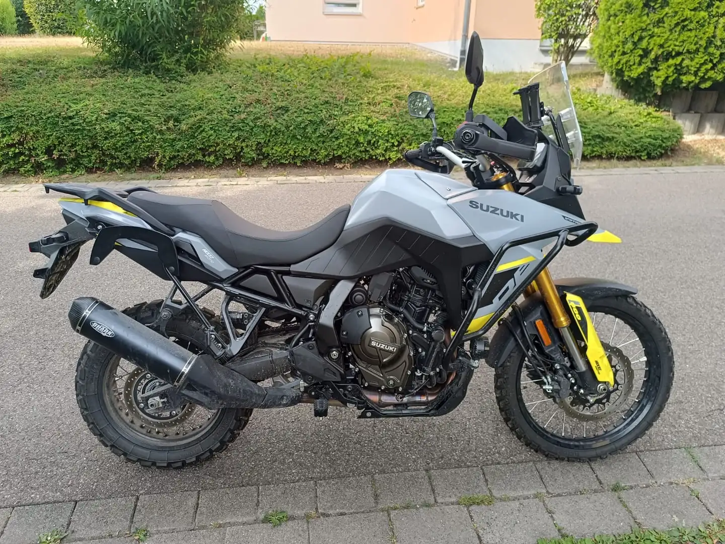 Suzuki V-Strom 800DE Made for your Adventure 776 cm³/190 km/h/62 kW Jaune - 1