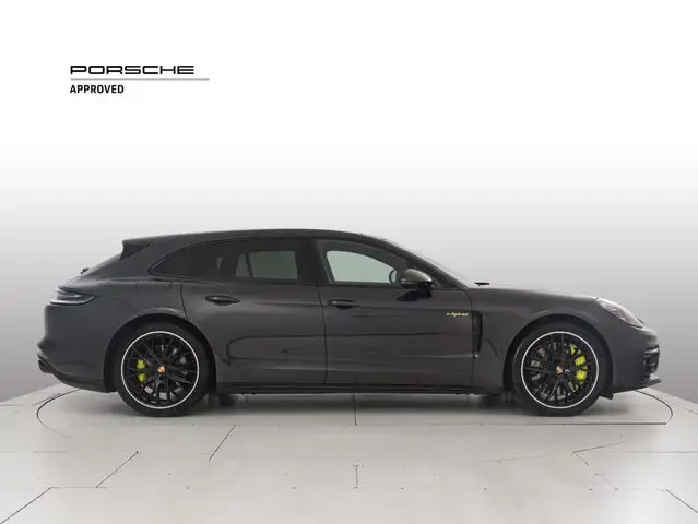 Porsche Panamera view 6