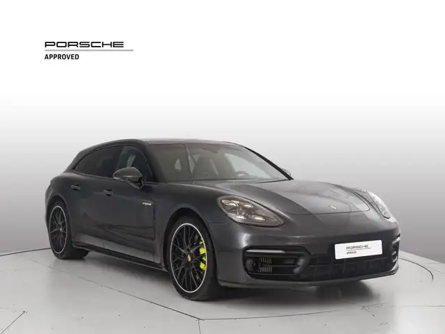 Porsche Panamera view 7