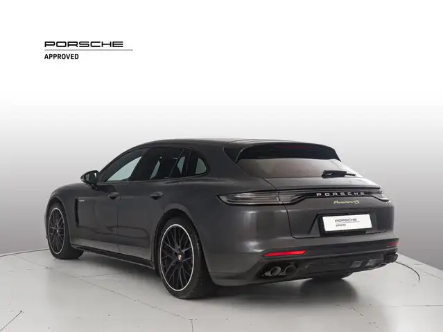 Porsche Panamera view 3