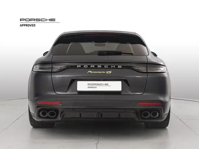 Porsche Panamera view 4