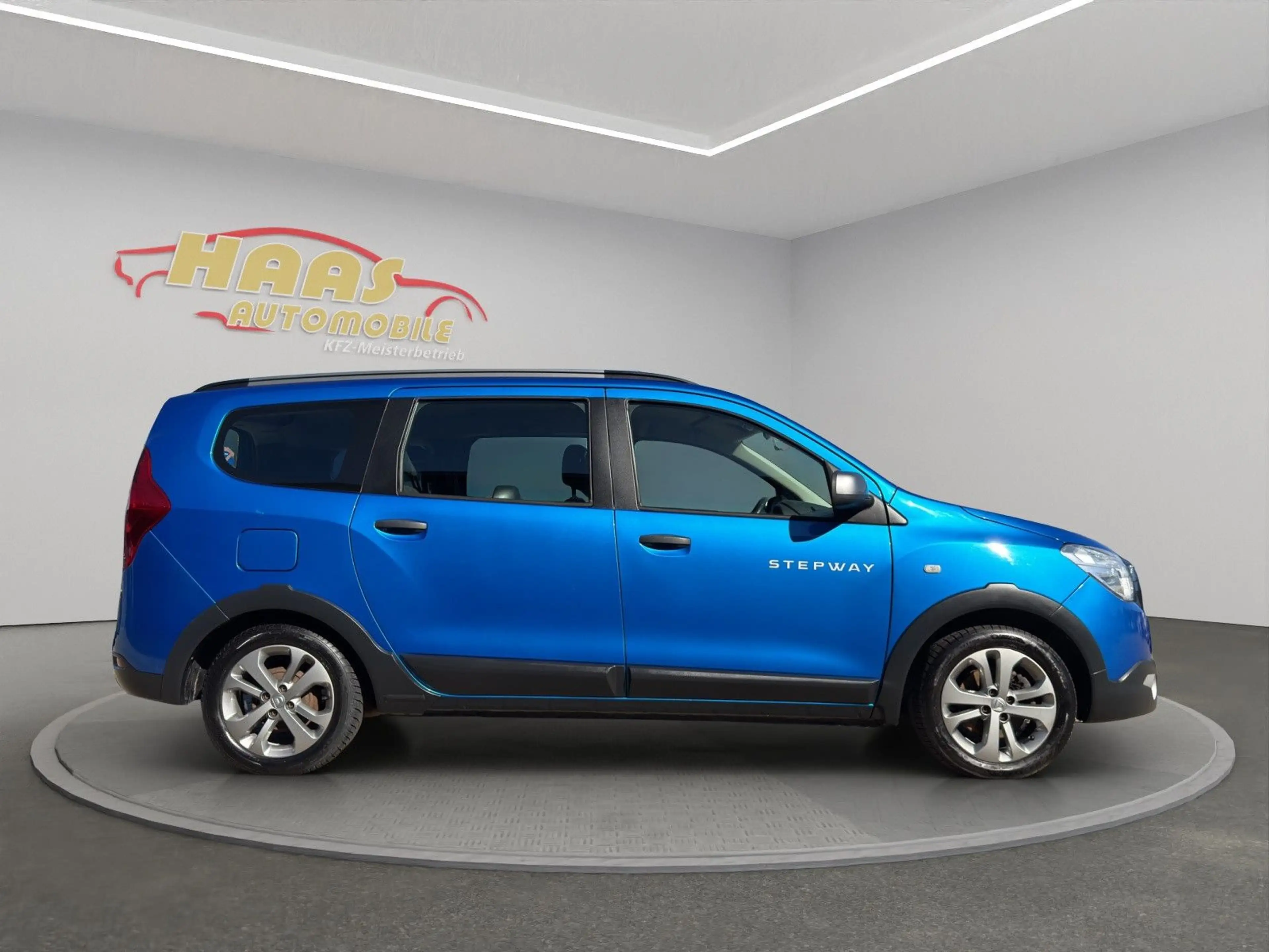Dacia Lodgy Stepway *Tempomat*Bluetooth*Klimaanlage* — photo 4
