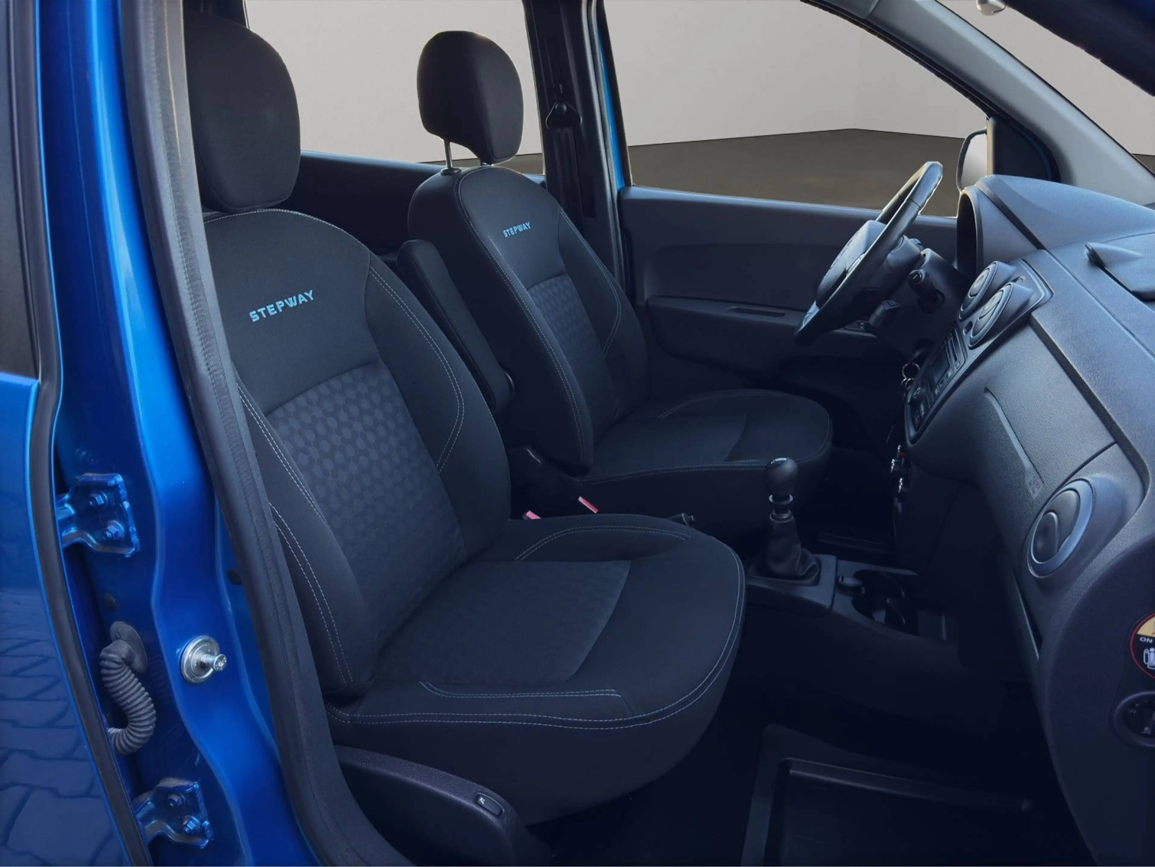 Dacia Lodgy Stepway *Tempomat*Bluetooth*Klimaanlage* — photo 12