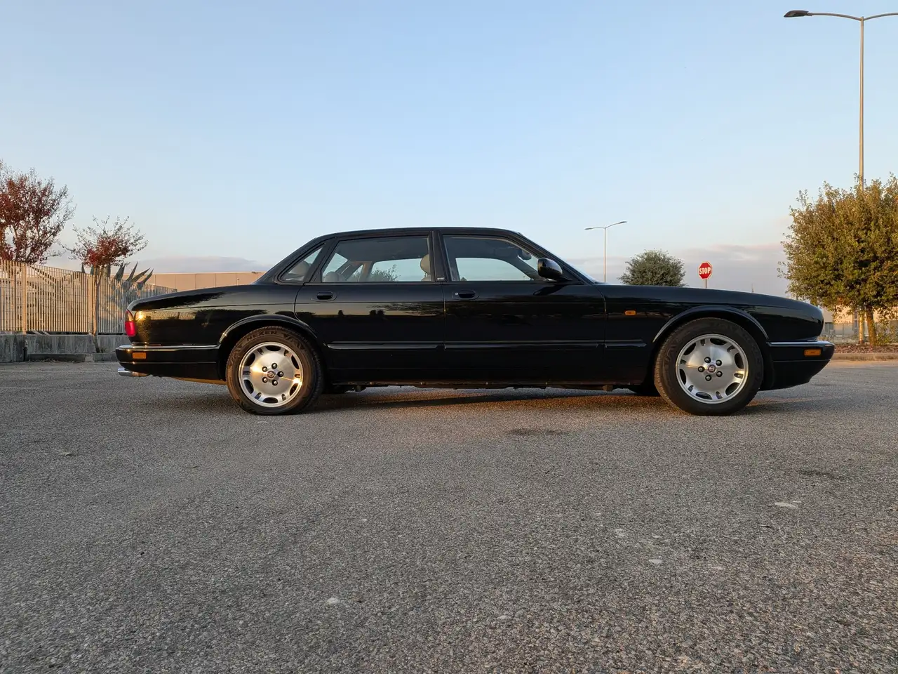 Jaguar XJ6