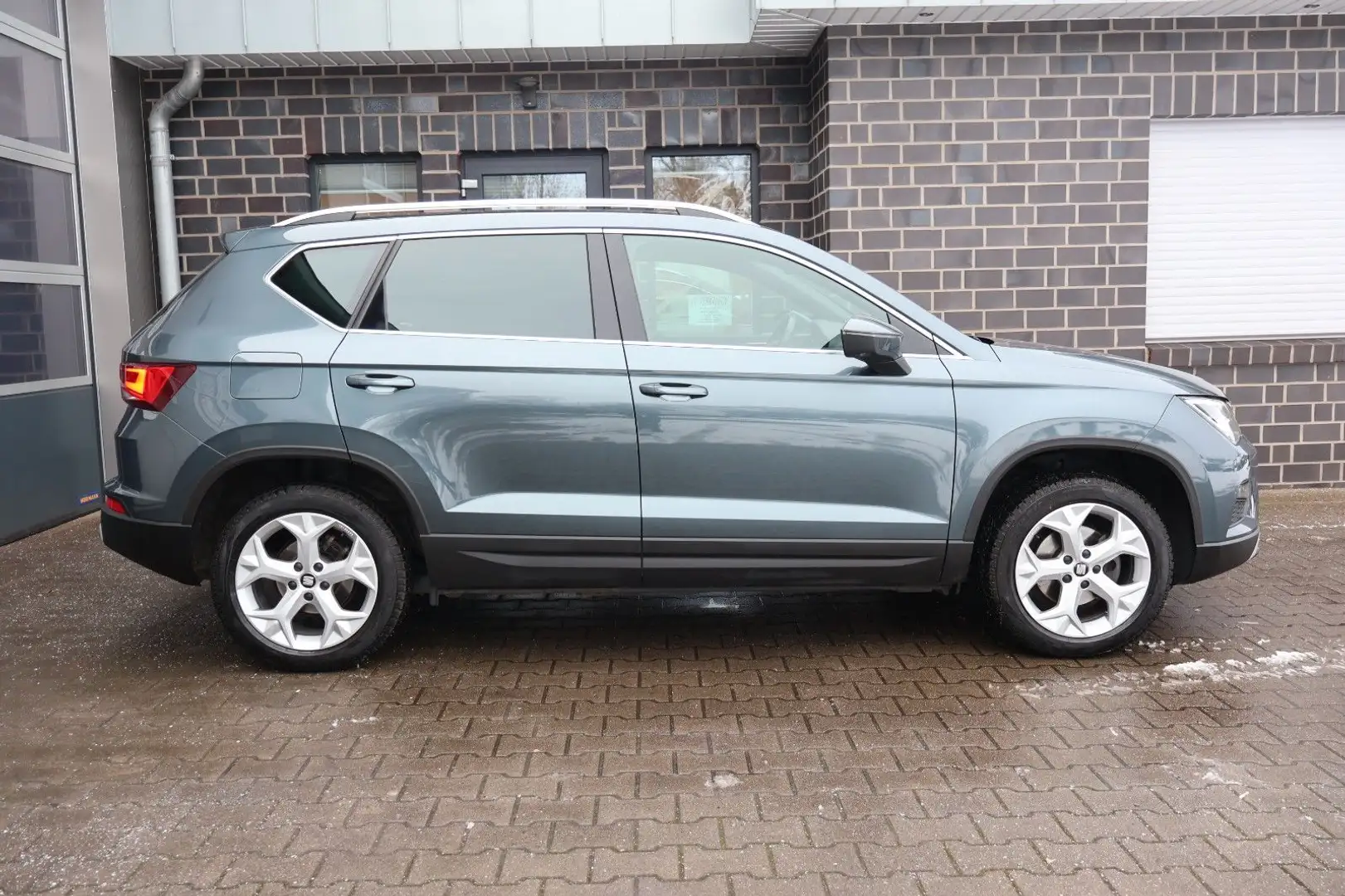 SEAT Ateca Xcellence AHK/LED/Kamera/Automatik Grau - 2