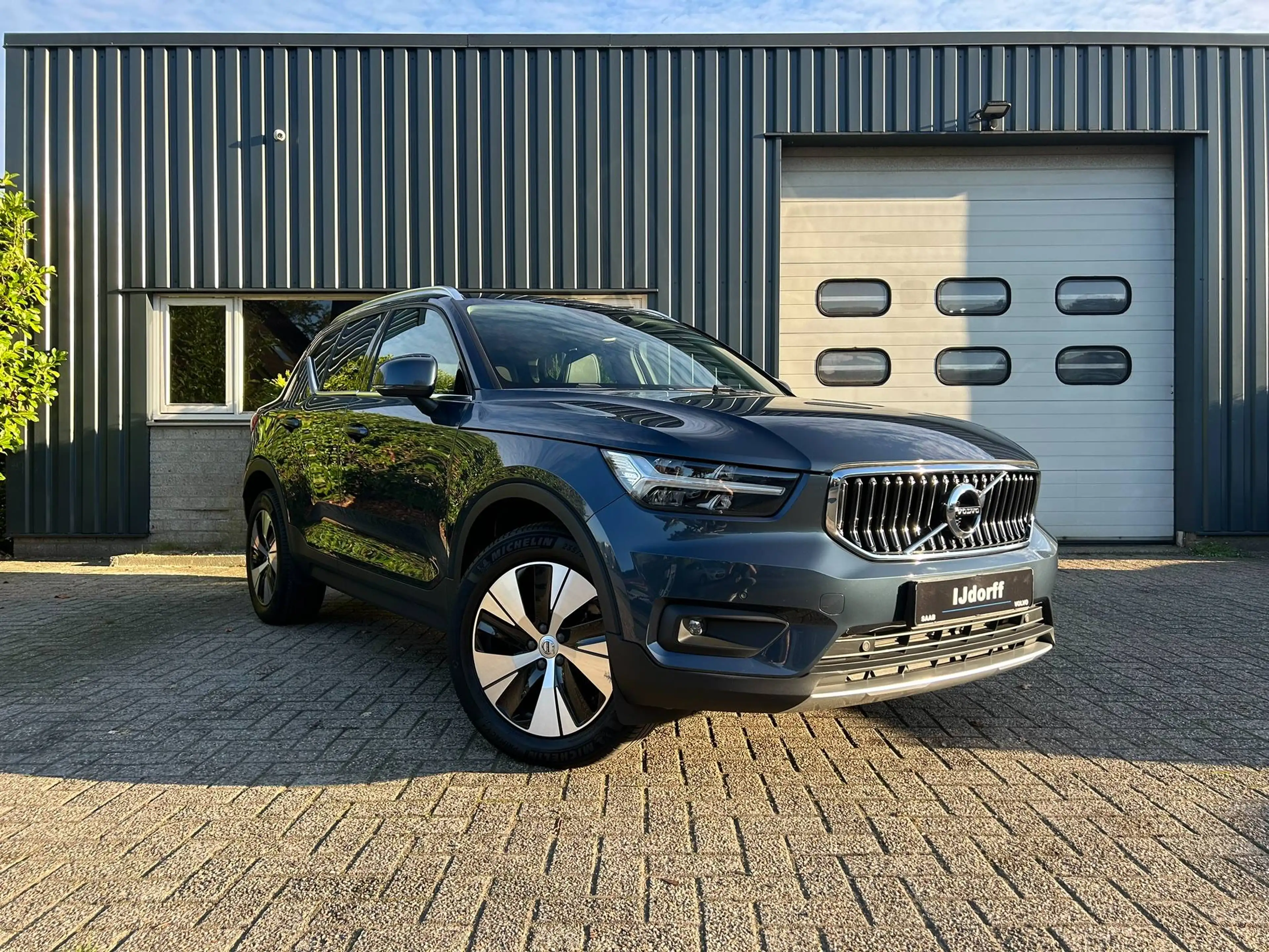 Volvo XC40 1.5 T4 Inscription Plug-in Hybrid Keyless Winterpakket Leder H&K — photo 2