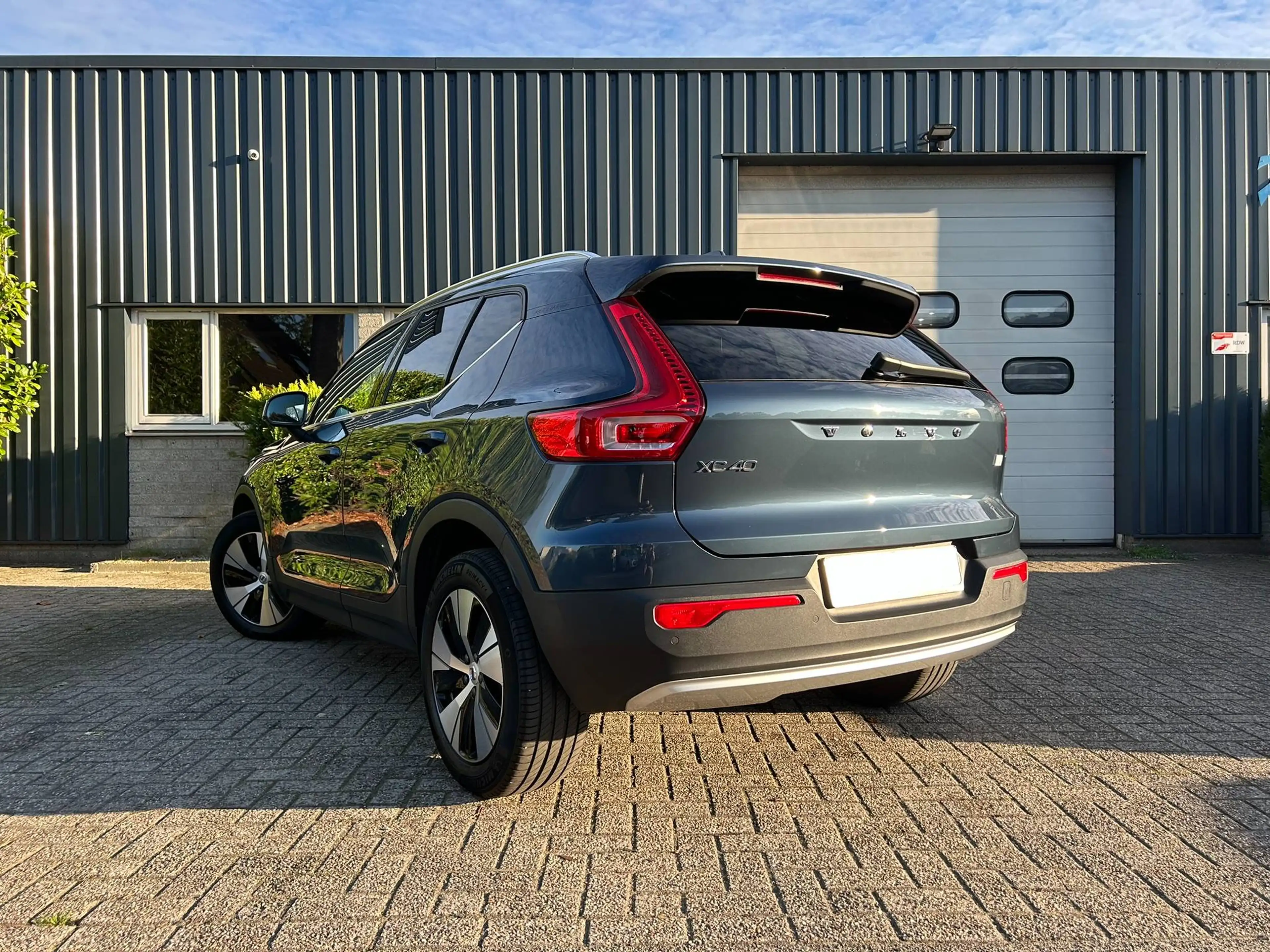 Volvo XC40 1.5 T4 Inscription Plug-in Hybrid Keyless Winterpakket Leder H&K — photo 5
