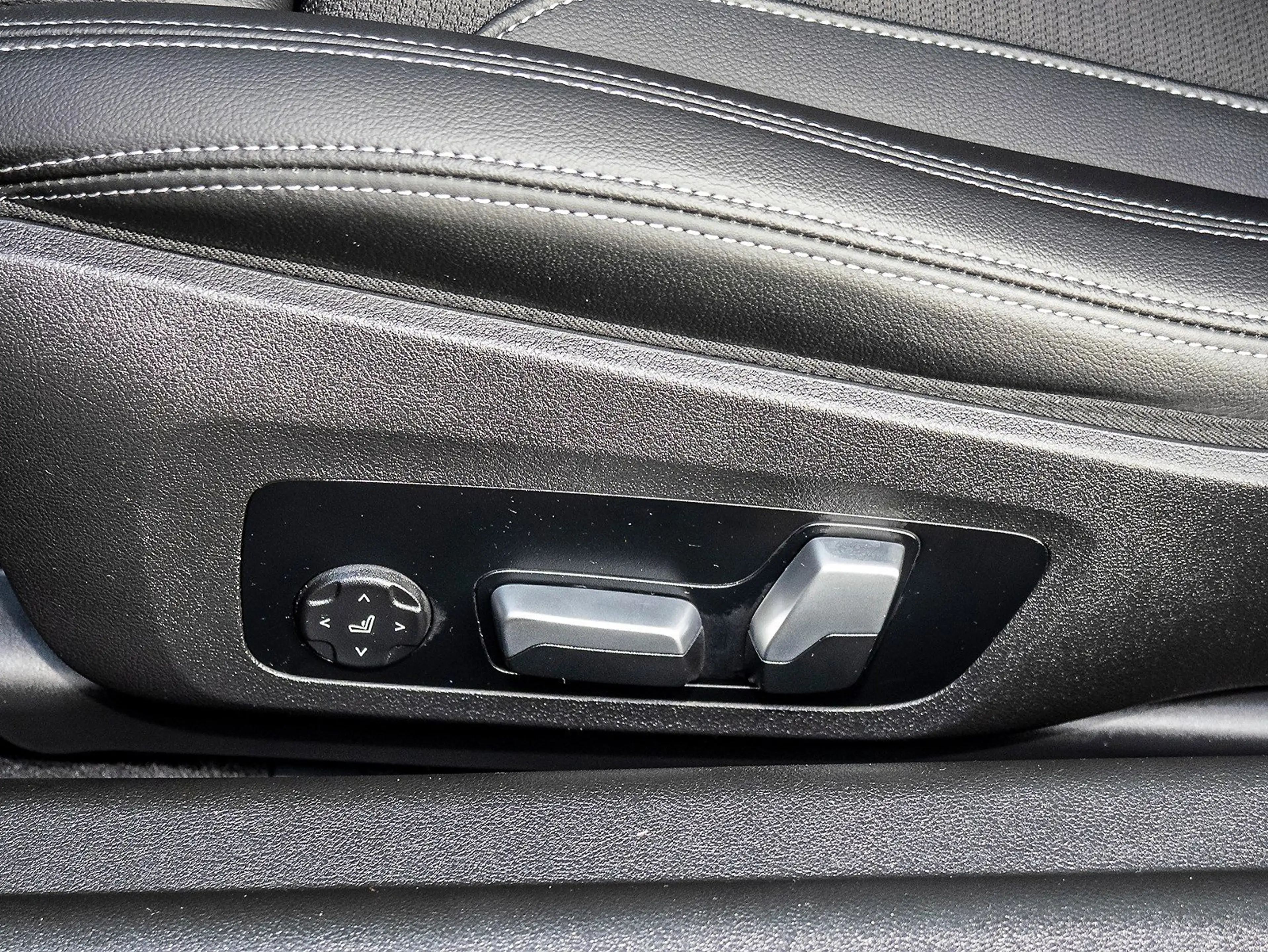 BMW 230 i Coupé DAB Adapt-LED SH Kamera HiFi 1VB — photo 16