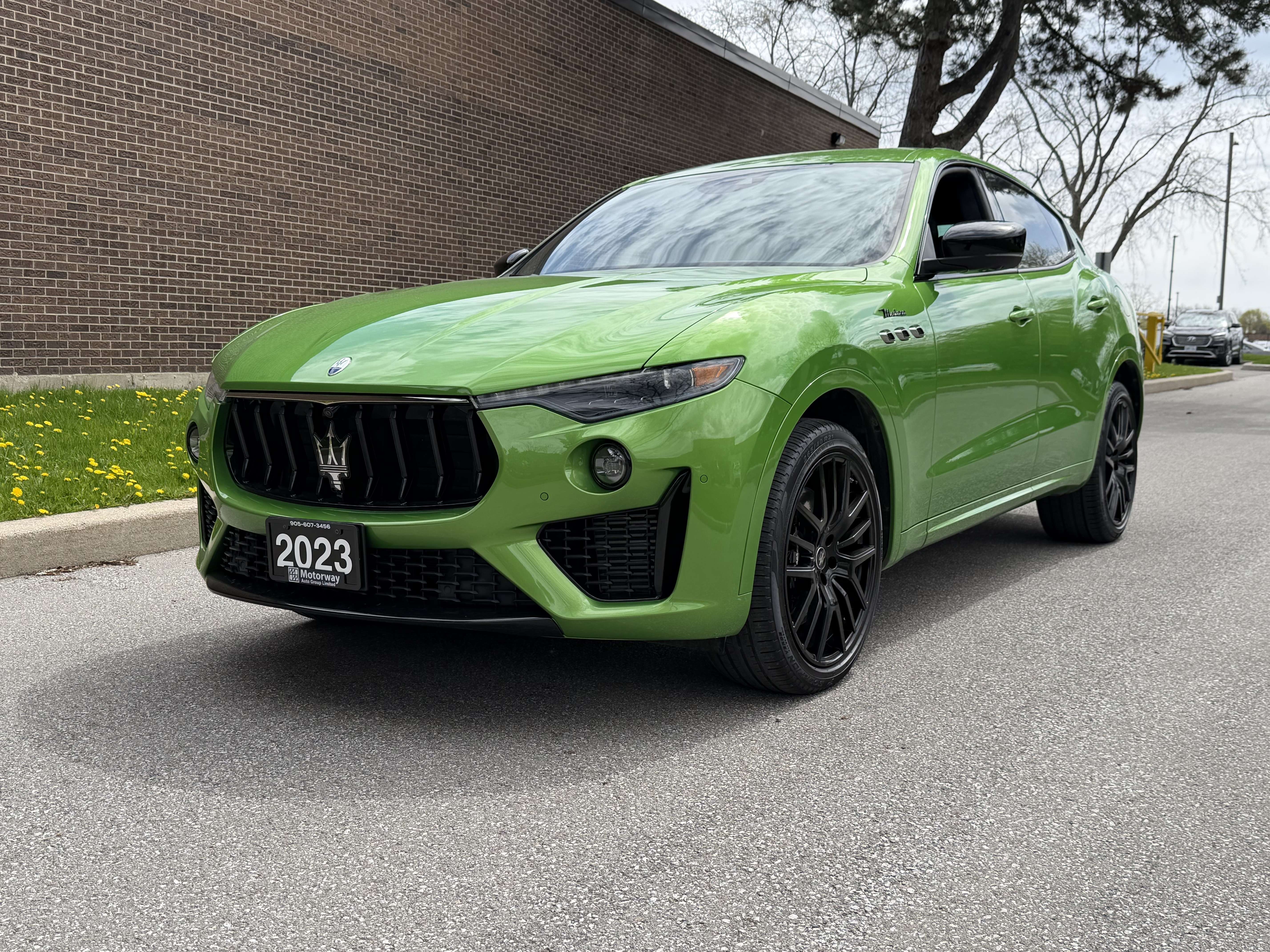 2023 Maserati Levante Modena Limited Edition/ Urban Green Metallic.