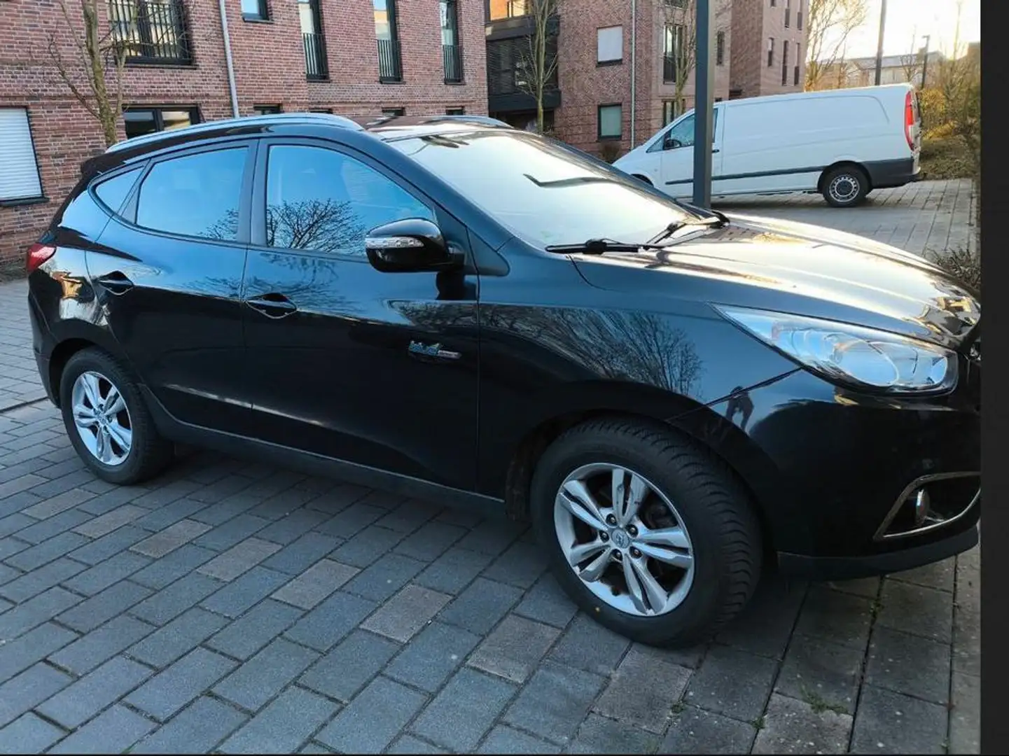 Hyundai iX35 ix35 1.7 CRDi 2WD blue Comfort Nero - 2