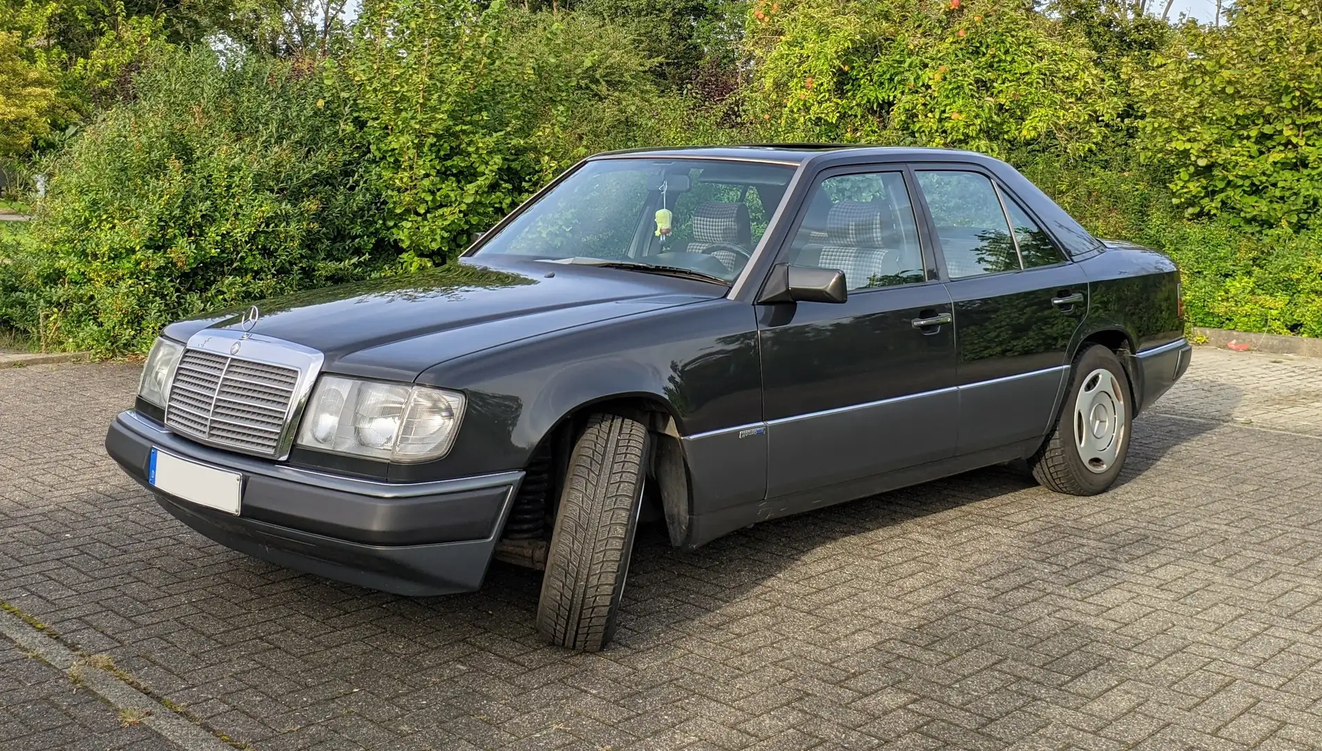 Mercedes-Benz E 260 Sportline Nero - 1