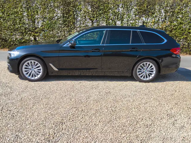 BMW 5 Series view 5