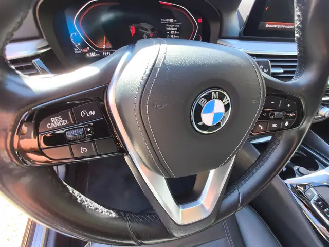 BMW 5 Series view 12