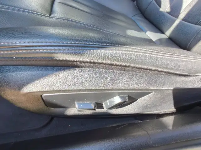 BMW 5 Series view 14