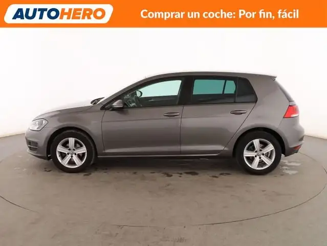 Volkswagen Golf view 3