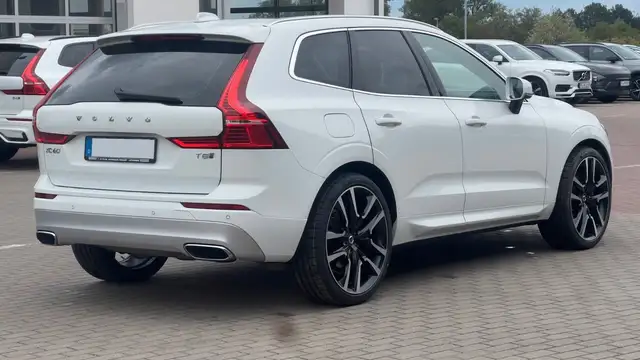 Volvo XC60 view 6