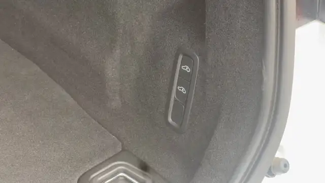 Volvo XC60 view 12