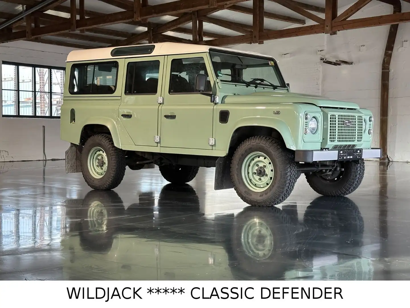 Land Rover Defender 110 TD4 Station Wagon *HERITAGE* 1.HAND Grün - 1