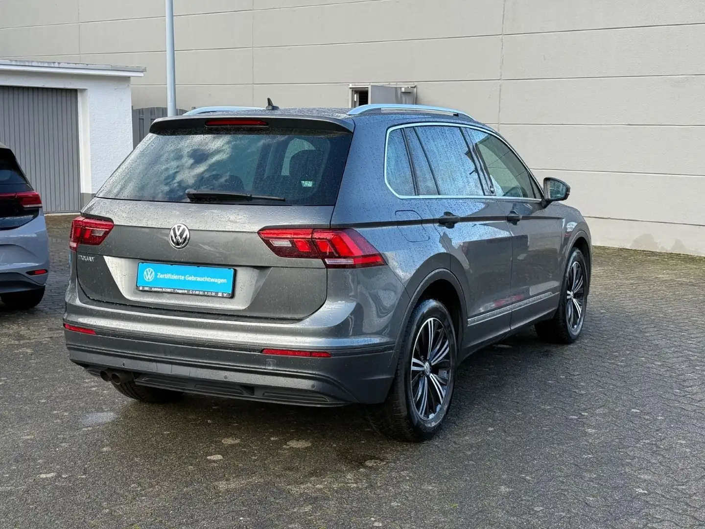 Volkswagen Tiguan 1,4 l TSI DSG Navi+LED+StHz+ACC Gris - 2
