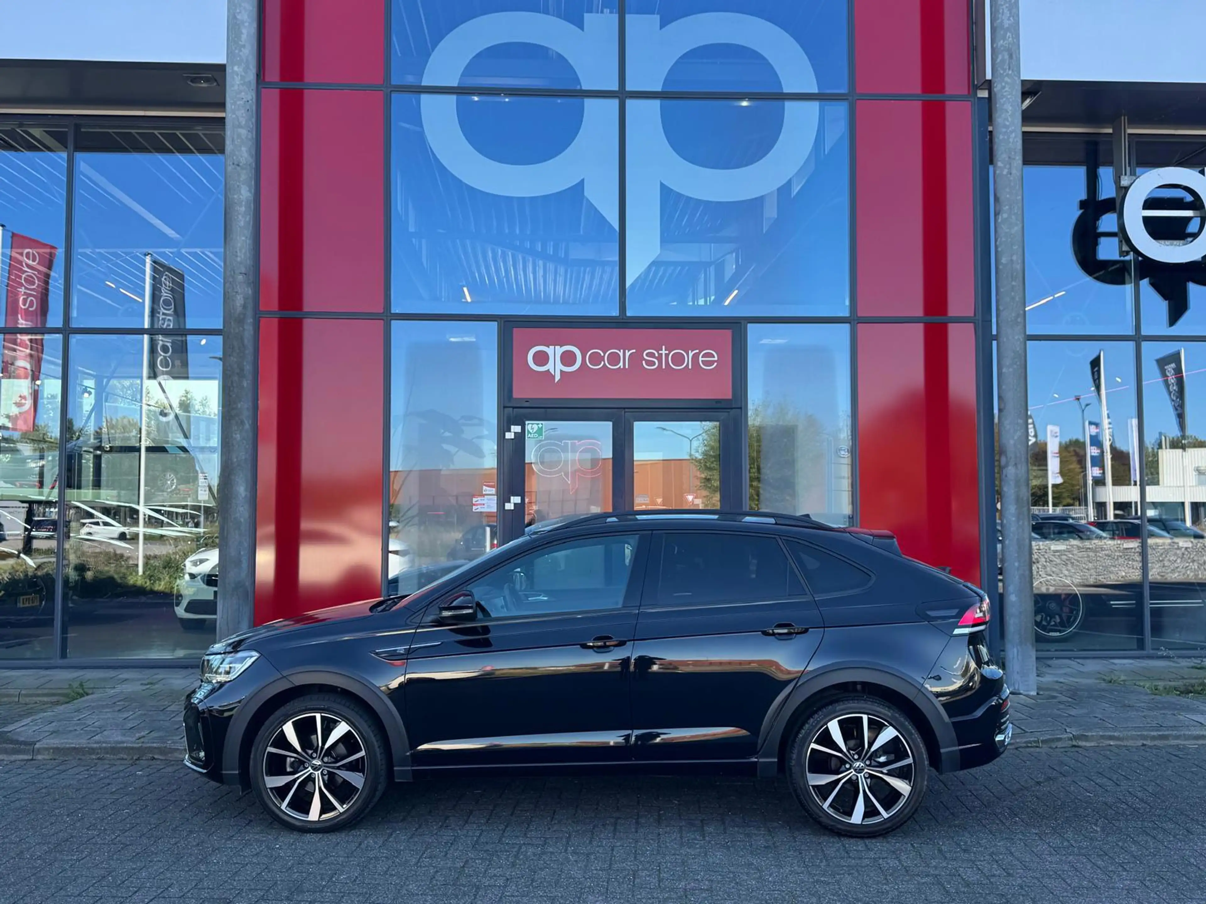 Volkswagen Taigo 1.0 TSI R-Line DSG-7 | IQ-Light | Camera | Parksen — photo 6