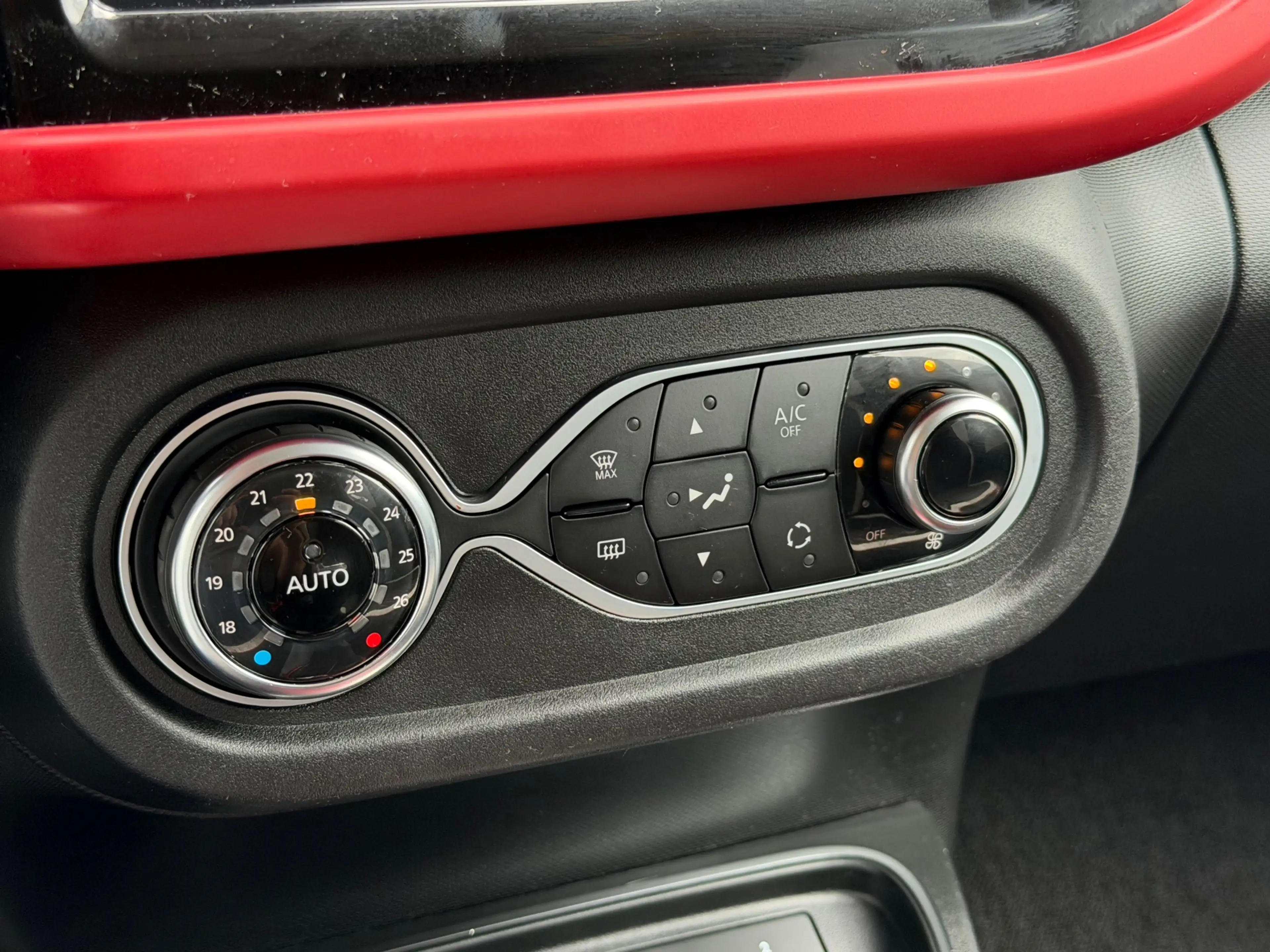 Renault Twingo 0.9 TCe Intens Half-leder|Cruise|Carplay|Camera|St — photo 13