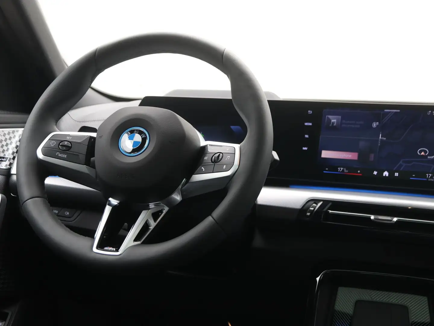BMW iX2 eDrive20 67 kWh Gris - 2