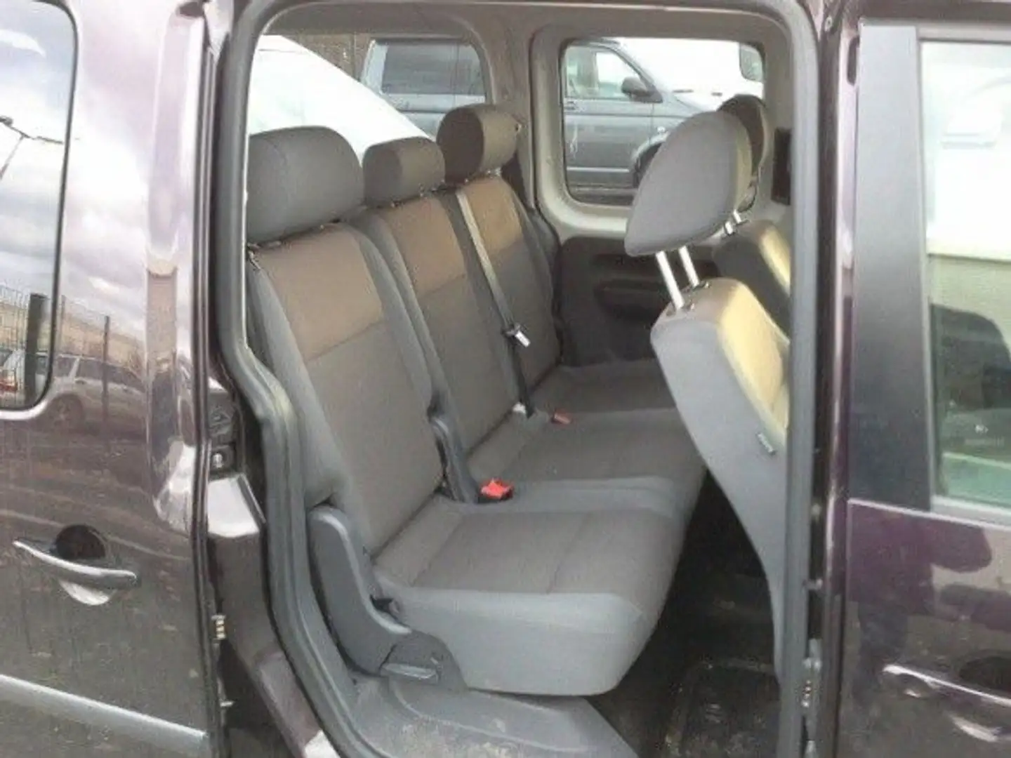 Volkswagen Caddy Kombi TDI Climatronic Sitzheizung TÜV NEU Schwarz - 1