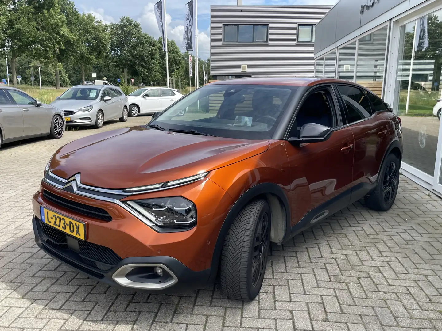 Citroen C4 1.2 Puretech Business Plus 50% deal 8.975,- ACTIE Oranje - 2