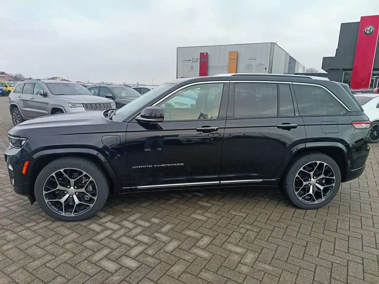 Jeep Grand Cherokee 2.0 PHEV 380CV Summit Reserve Auto 4WD 10